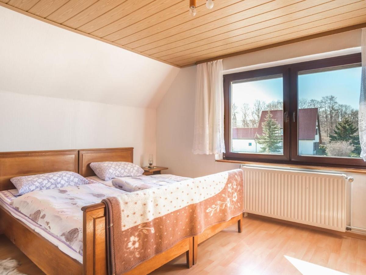 Alluring Holiday Home In Meisdorf With Garden ภายนอก รูปภาพ